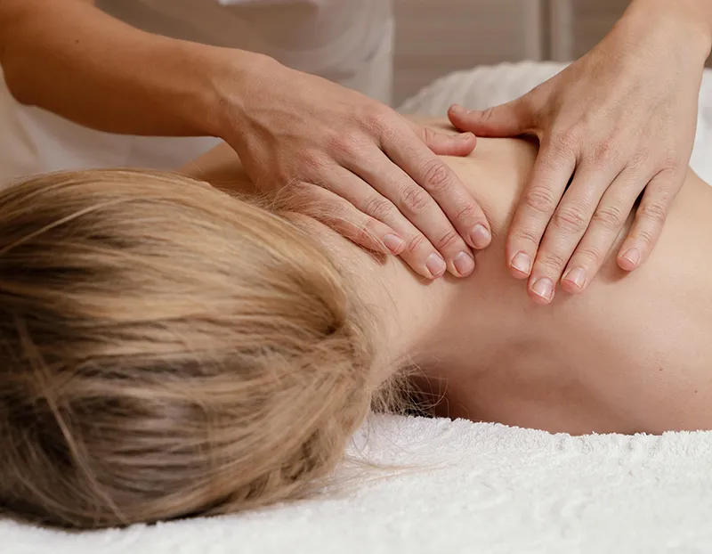 Spa profesional vs masaj la domiciliu: care e diferența?
