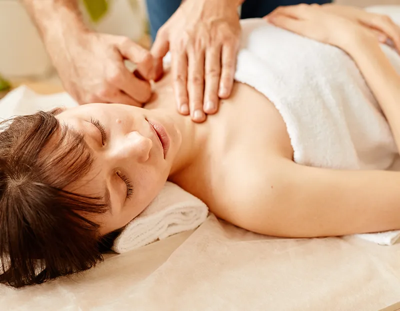 Cum ajută masajul împotriva contracturilor musculare?